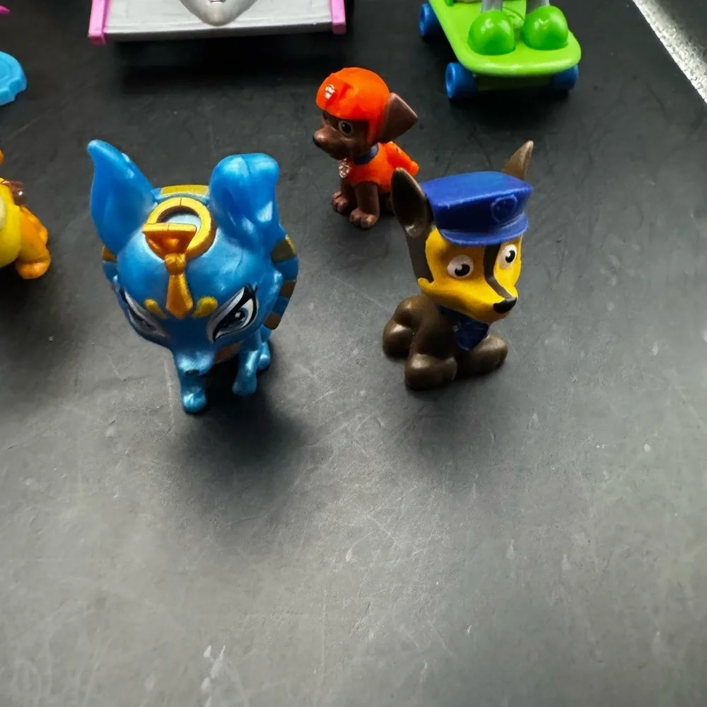 Paw Patrol Lot Of Sixteen Figures And Vehicles; Marshall, Skye, Rubble, Rocky - Picture 7 of 11